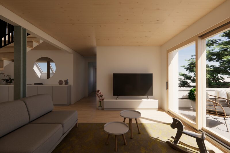 Modernes Wohnzimmer mit grauem Sofa, zwei runden Couchtischen, Flachbildfernseher, Holzboden und großen Fensterfronten, die auf einen Balkon mit Pflanzen führen.